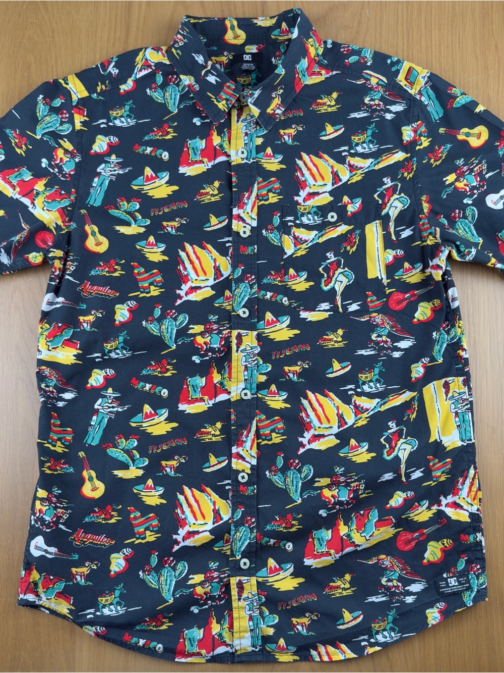 DC Shoes x Acapulco Gold Retro Mexico Print Button Down - Black - Men's  M